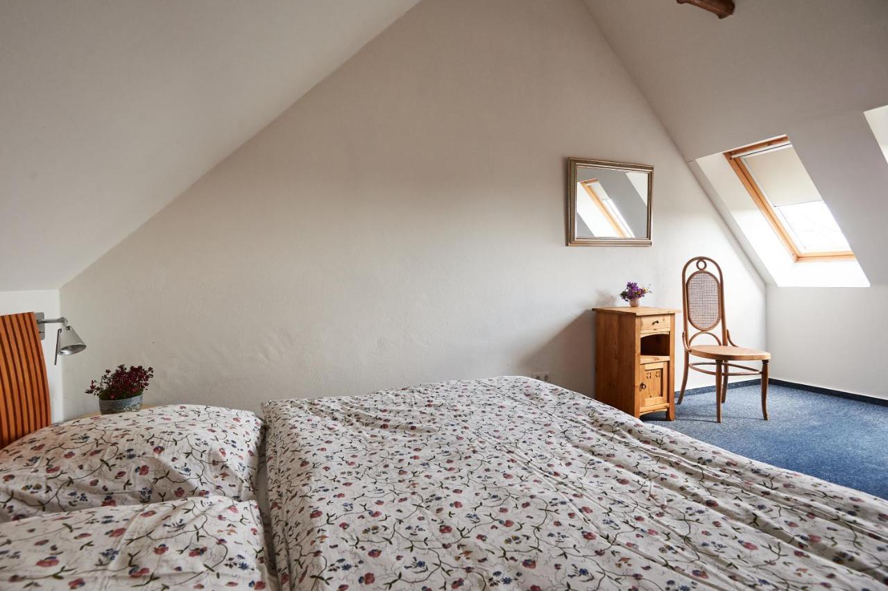 Inneschuen Hude  Buitenkant foto